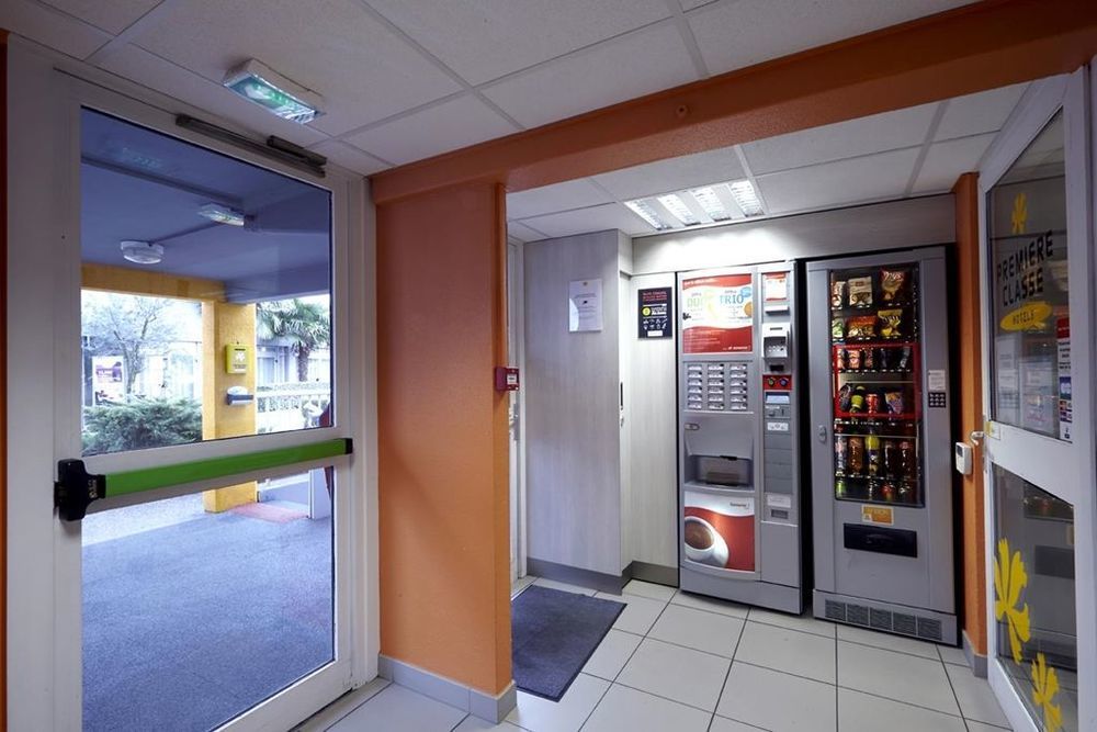 Hotel Campanile Lyon Ouest Tassin Amenities foto