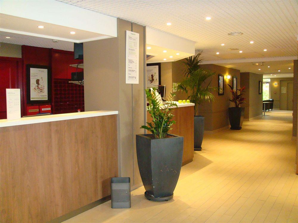 Hotel Campanile Lyon Ouest Tassin Esterno foto
